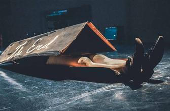 Walrus Vampire Show