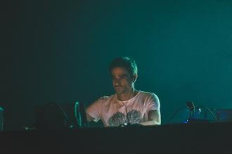 14_Jon Hopkins
