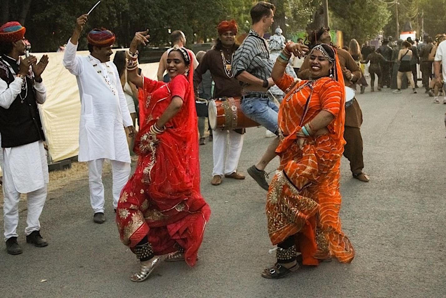 INDIAN_DANCERS_1