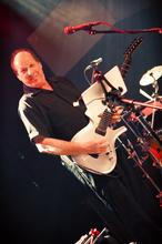 Adrian Belew 19