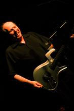 Adrian Belew 18