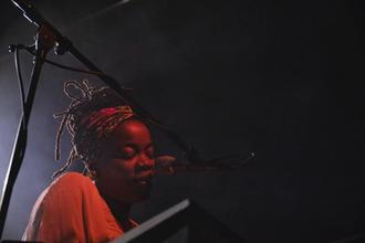 01 Malika Tirolien