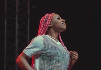 AUNTY RAYZOR (6)
