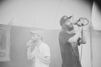 33 Post-hudba
