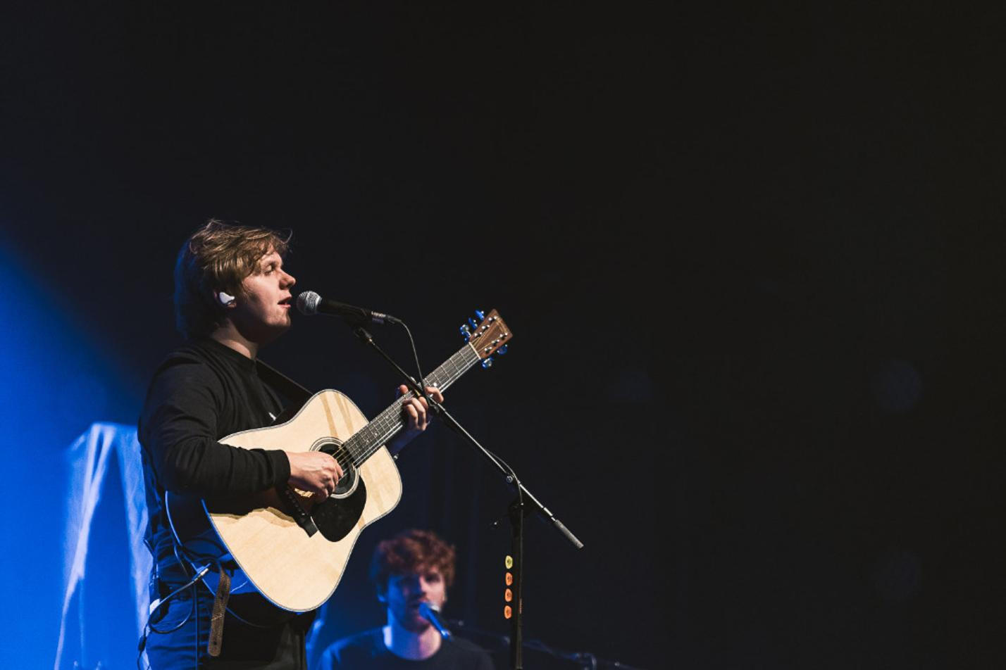 2 Lewis_Capaldi (2)