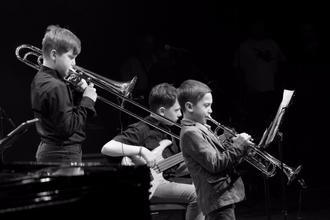 004JazzinecBand