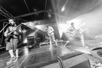 05_07 - (54) Funeral For a Friend
