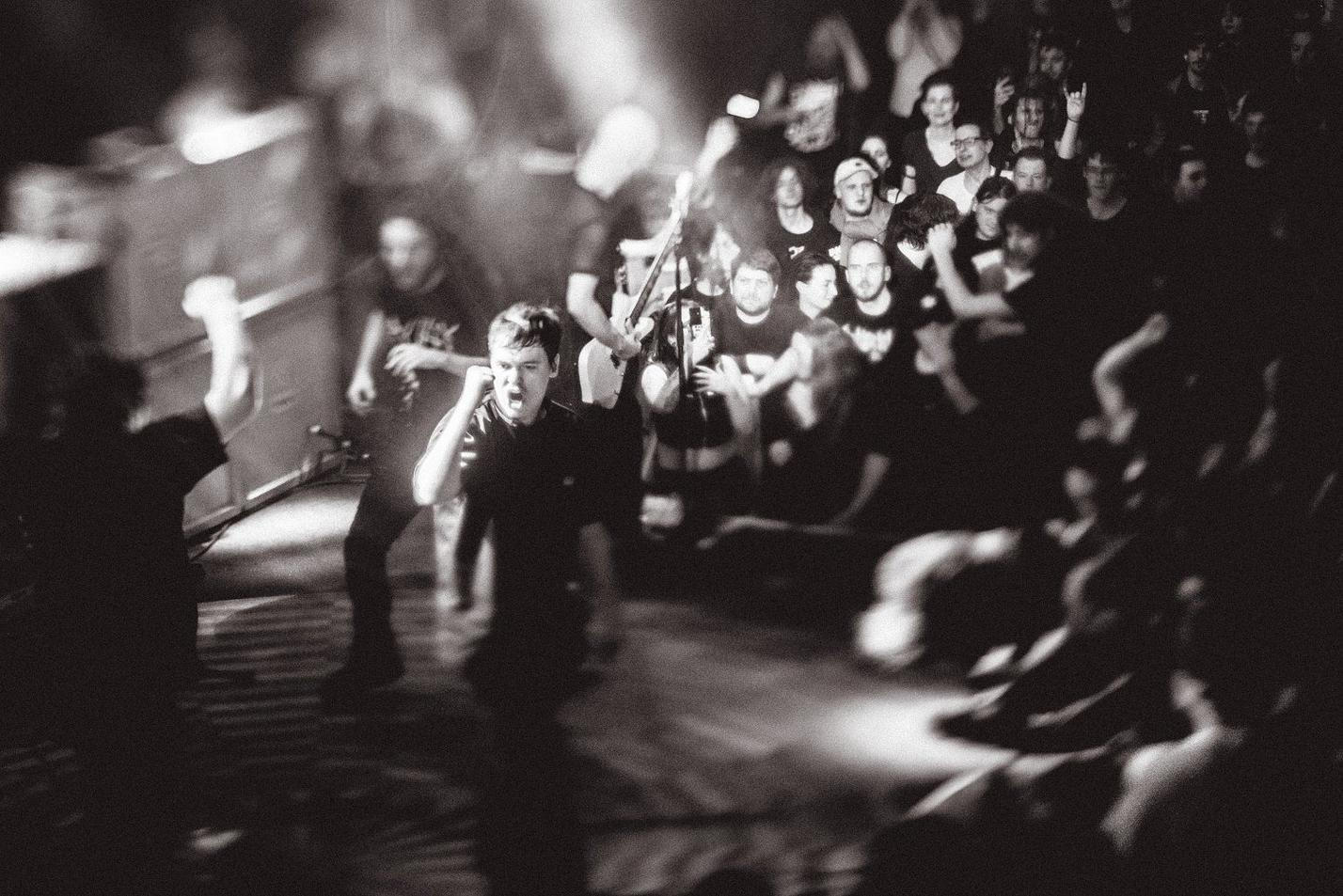 12_KNOCKED-LOOSE