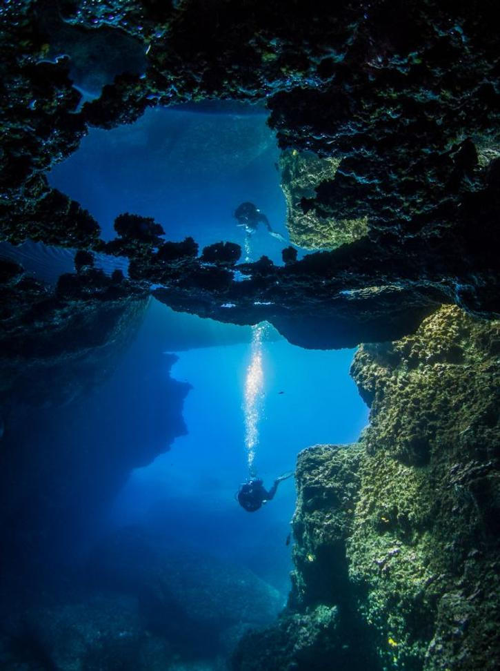 Diving in Malta Blue Hole Mirror