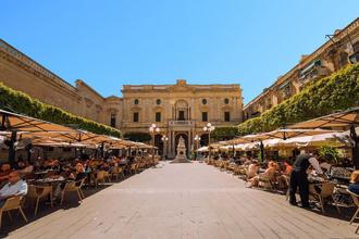 Caffe Cordina and National Library