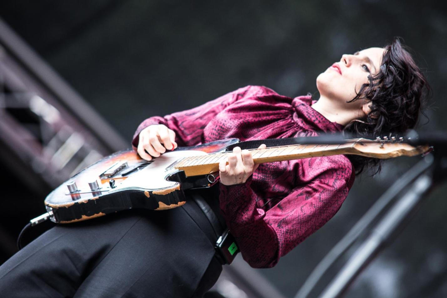 Anna Calvi (1)
