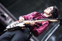 Anna Calvi (1)