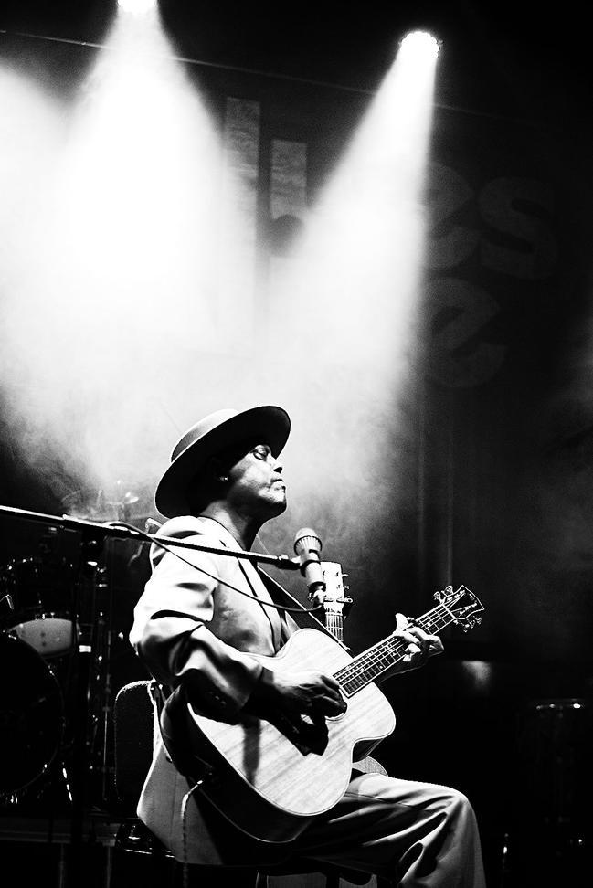 Eric Bibb2