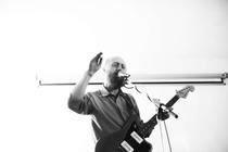 02_Není Němý