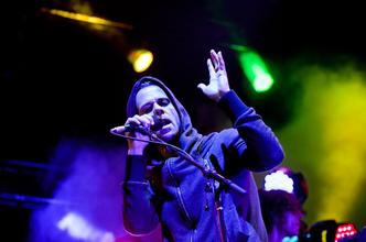 2360_m83