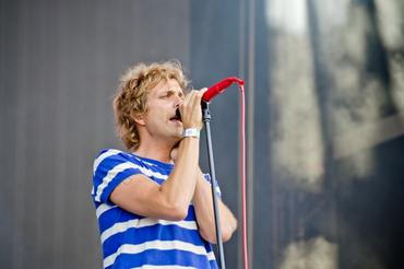 9085_awolnation