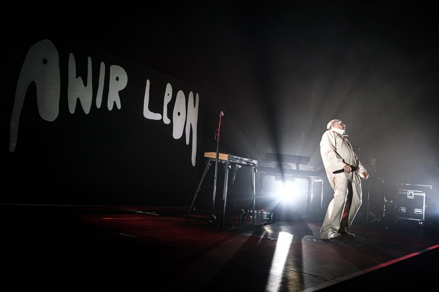 2. Awir Leon