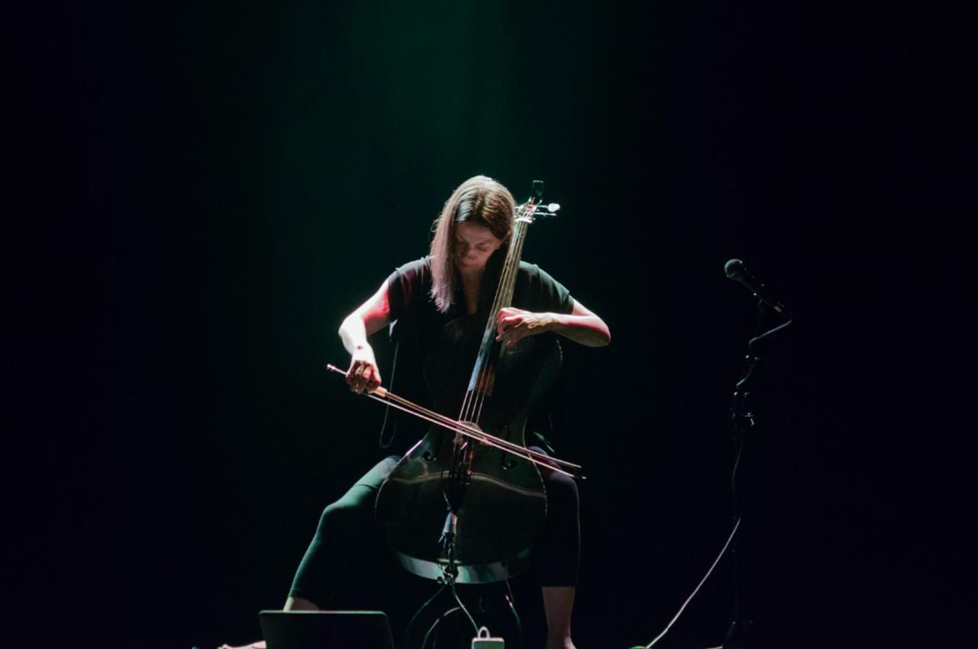 Julia Kent 03