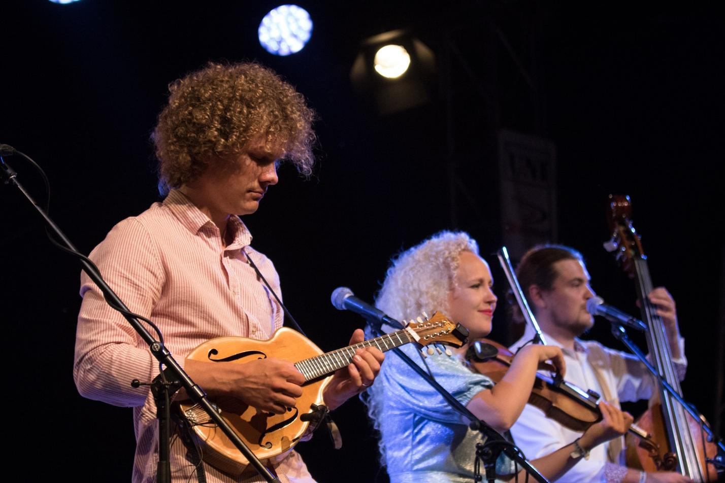 Curly strings