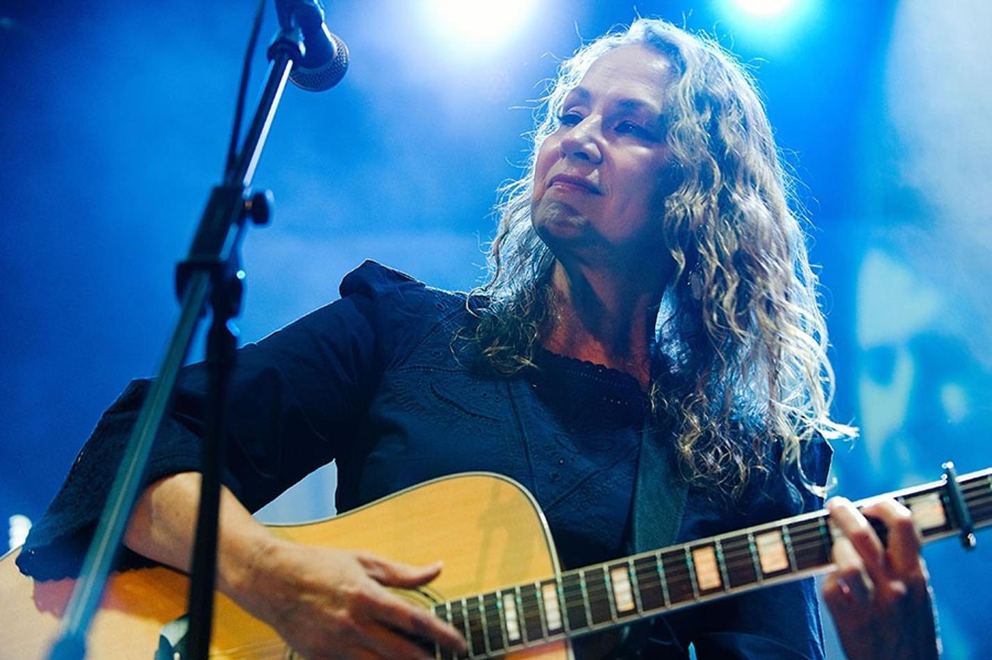 bluesalive2018-15-joan-osborne (1)