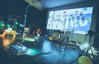 Fun(k) House