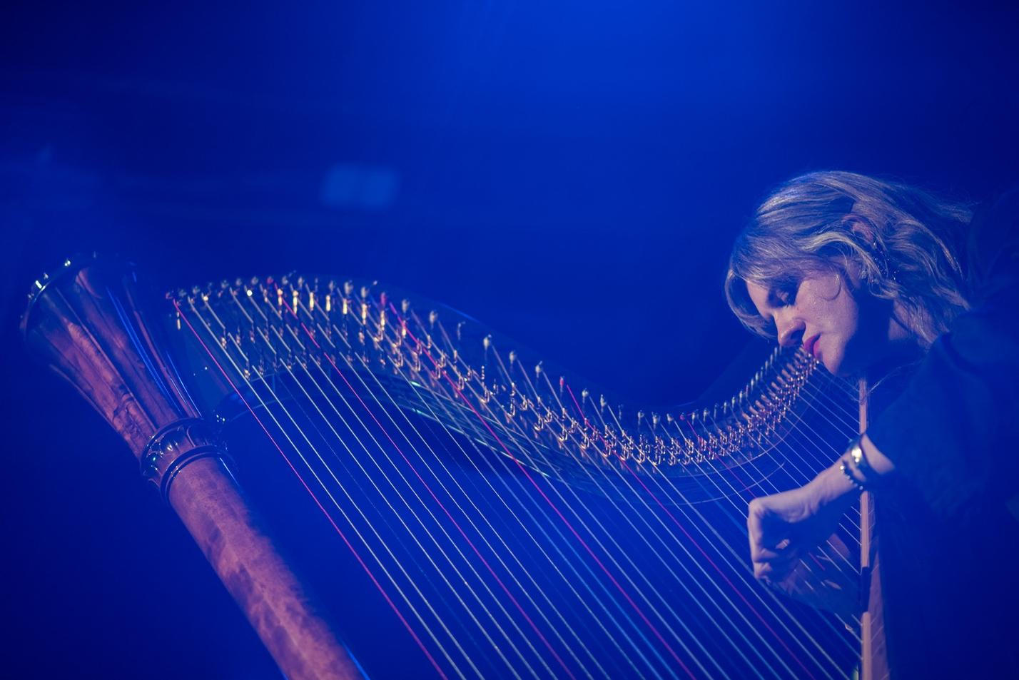 08_mary_lattimore_humming_amps_tt (1)