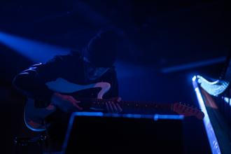 03_mary_lattimore_humming_amps_tt