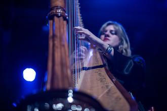 09_mary_lattimore_humming_amps_tt