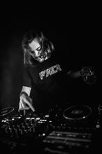 Nevertouch-2