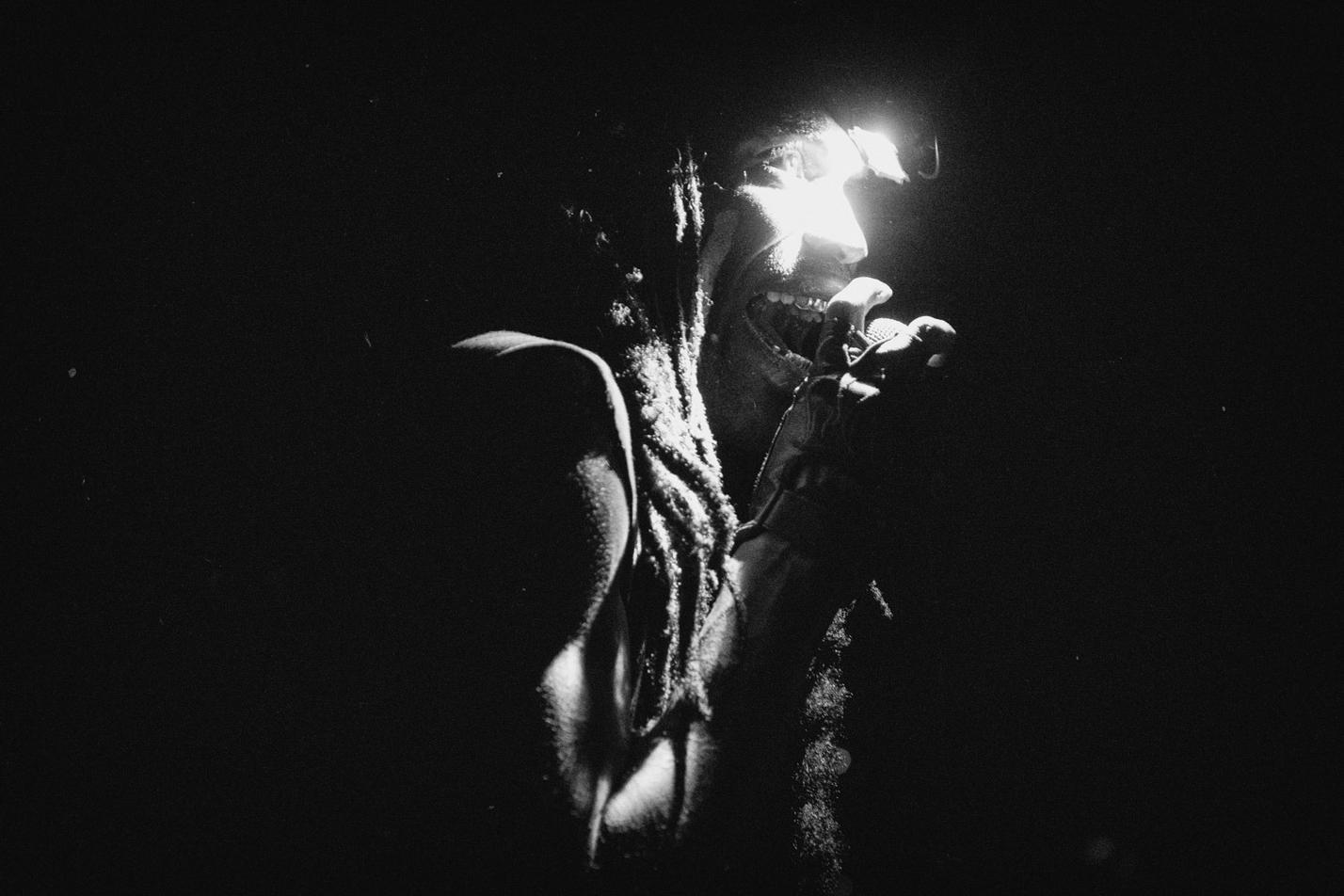 HO99O9--44