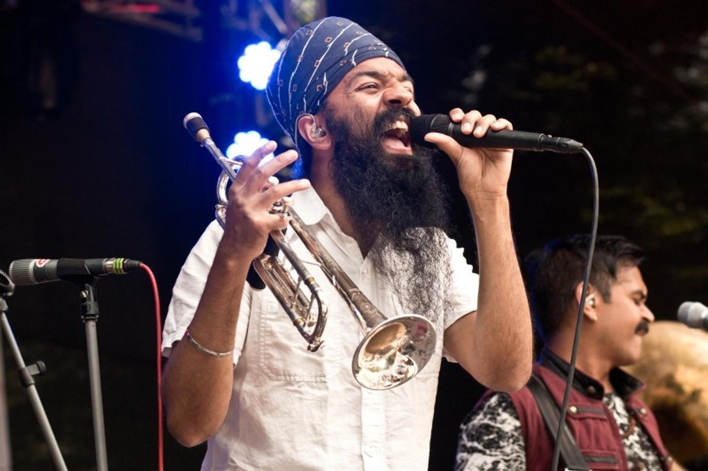 001RedBaraat