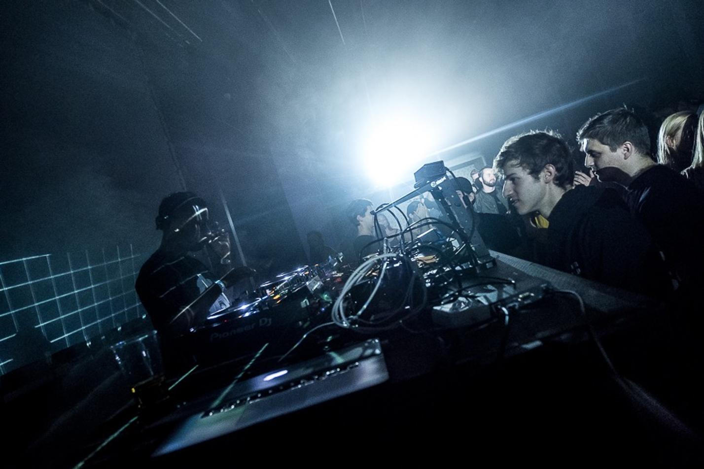 21_DJ LAG & KRSTN KLKV
