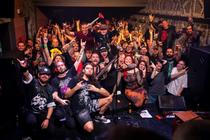 12_SaD_Band&Fans