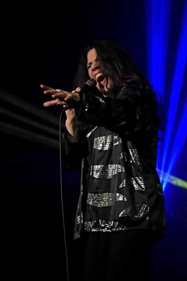 24-Sari Schorr