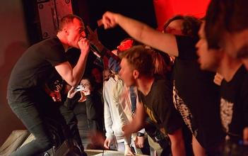 009_Touché Amoré