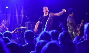 011_Touché Amoré