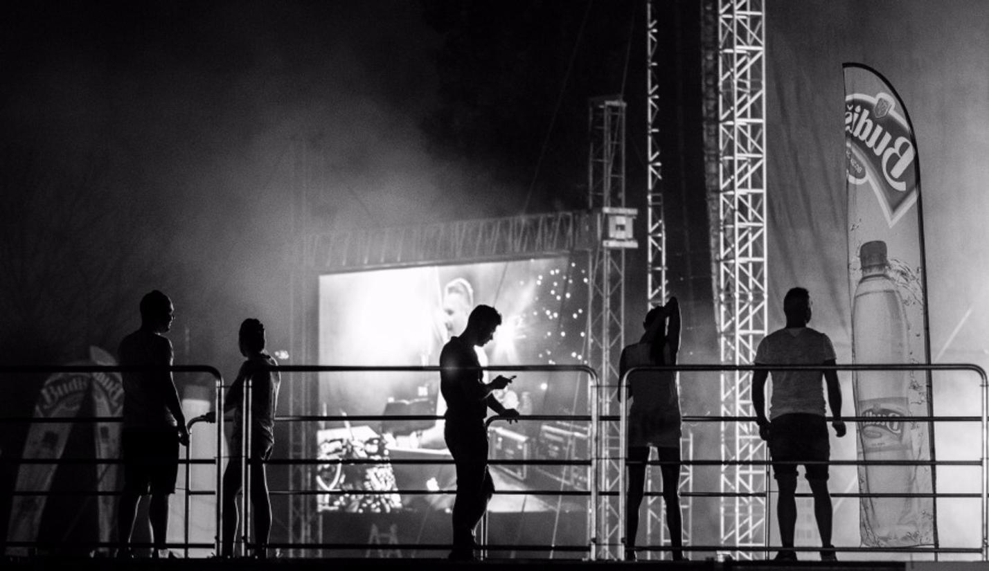 06_Neon Festival
