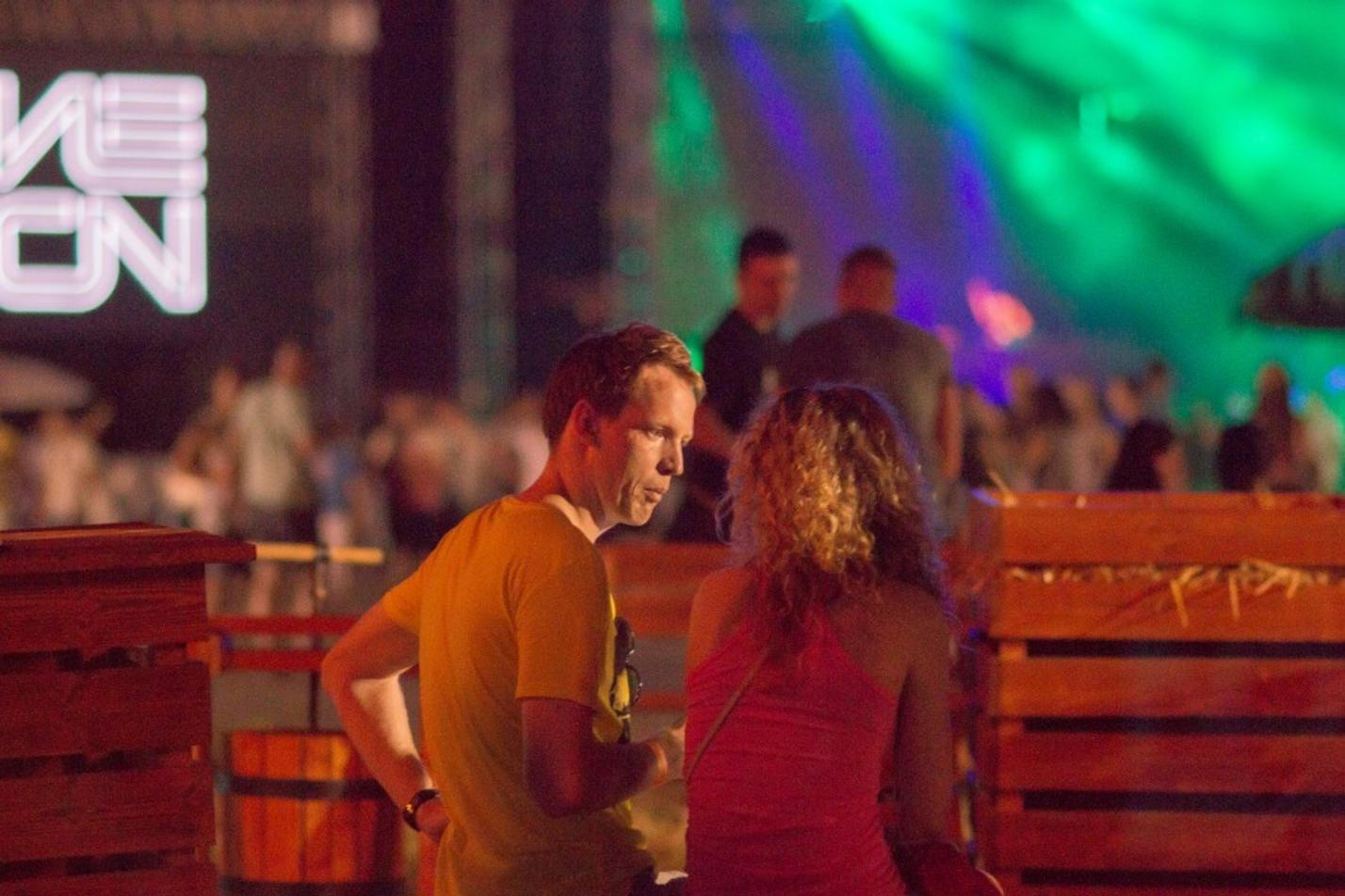 02_Neon Festival