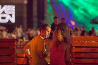 02_Neon Festival