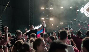 13_Neon Festival