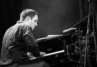 Jazz-Dock-Orchestra-6