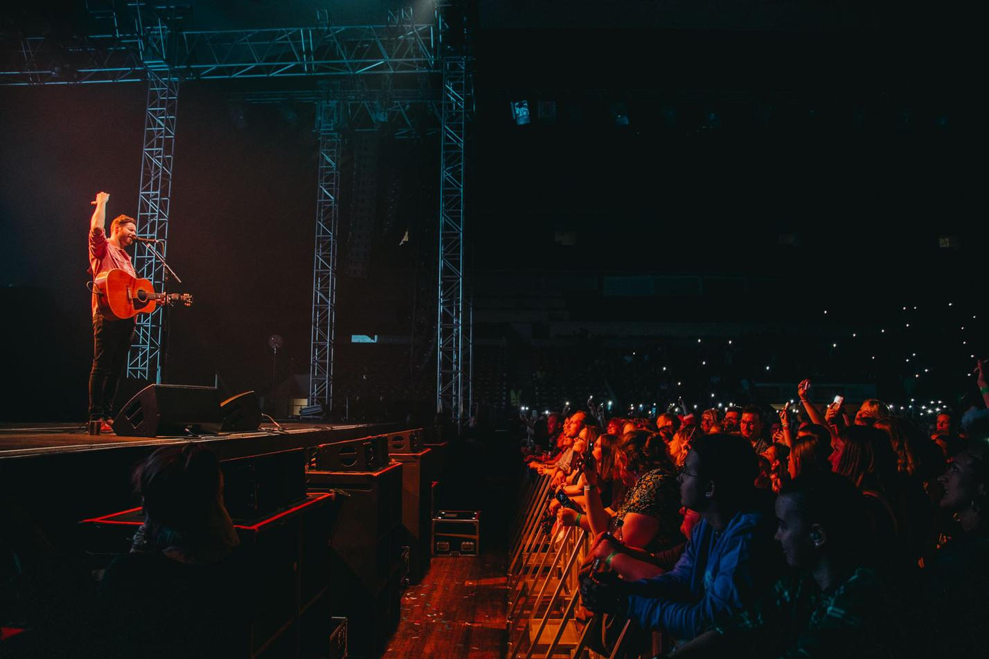 dan_mangan_prague-4