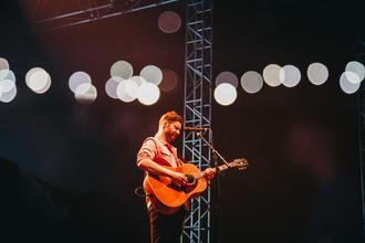 dan_mangan_prague-5