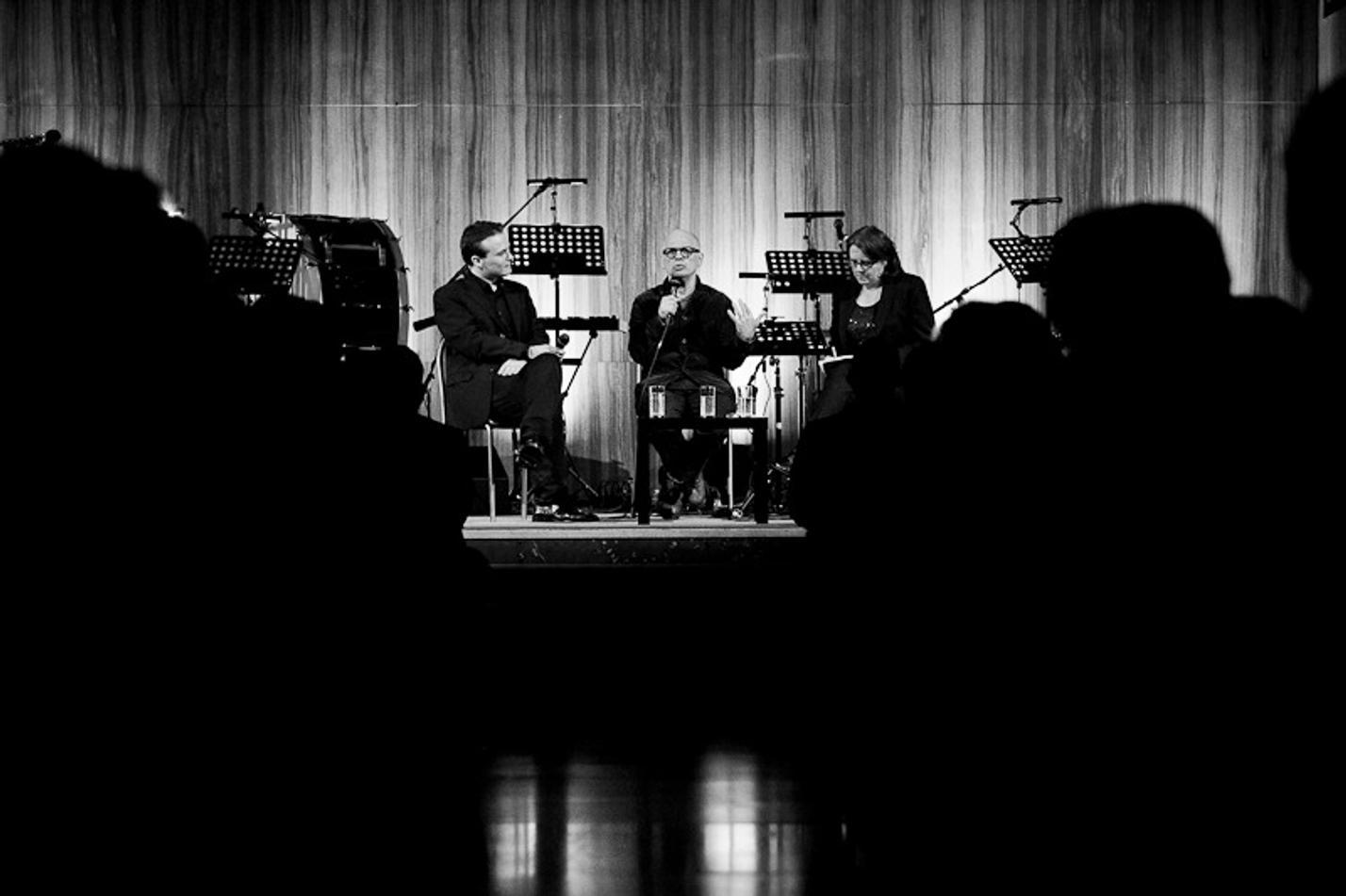 DAVID LANG_PAUL HILLIER_THEATRE OF VOICES_13