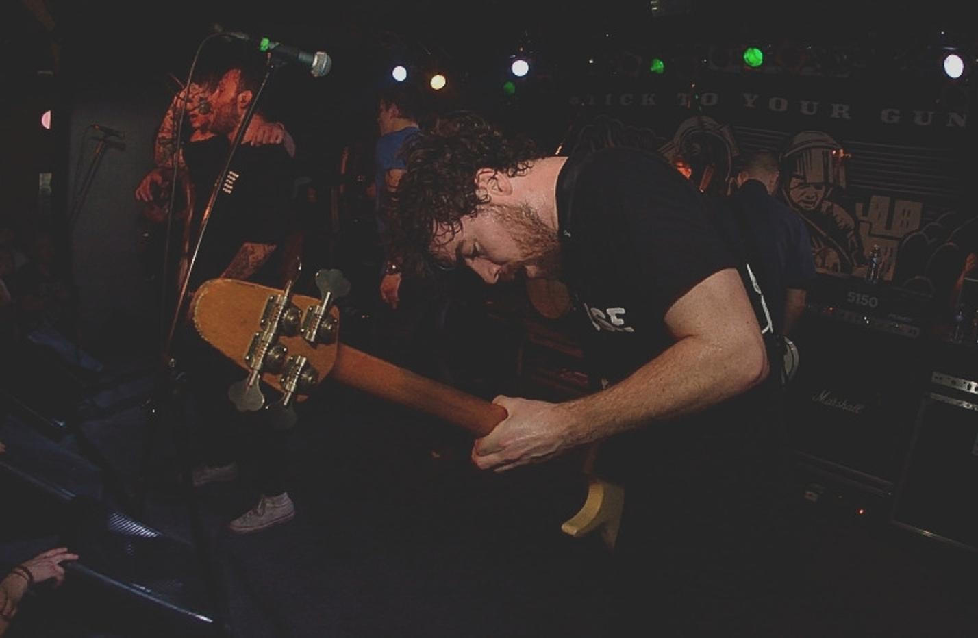 040_Stick to Your Guns