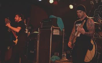 044_Stick to Your Guns