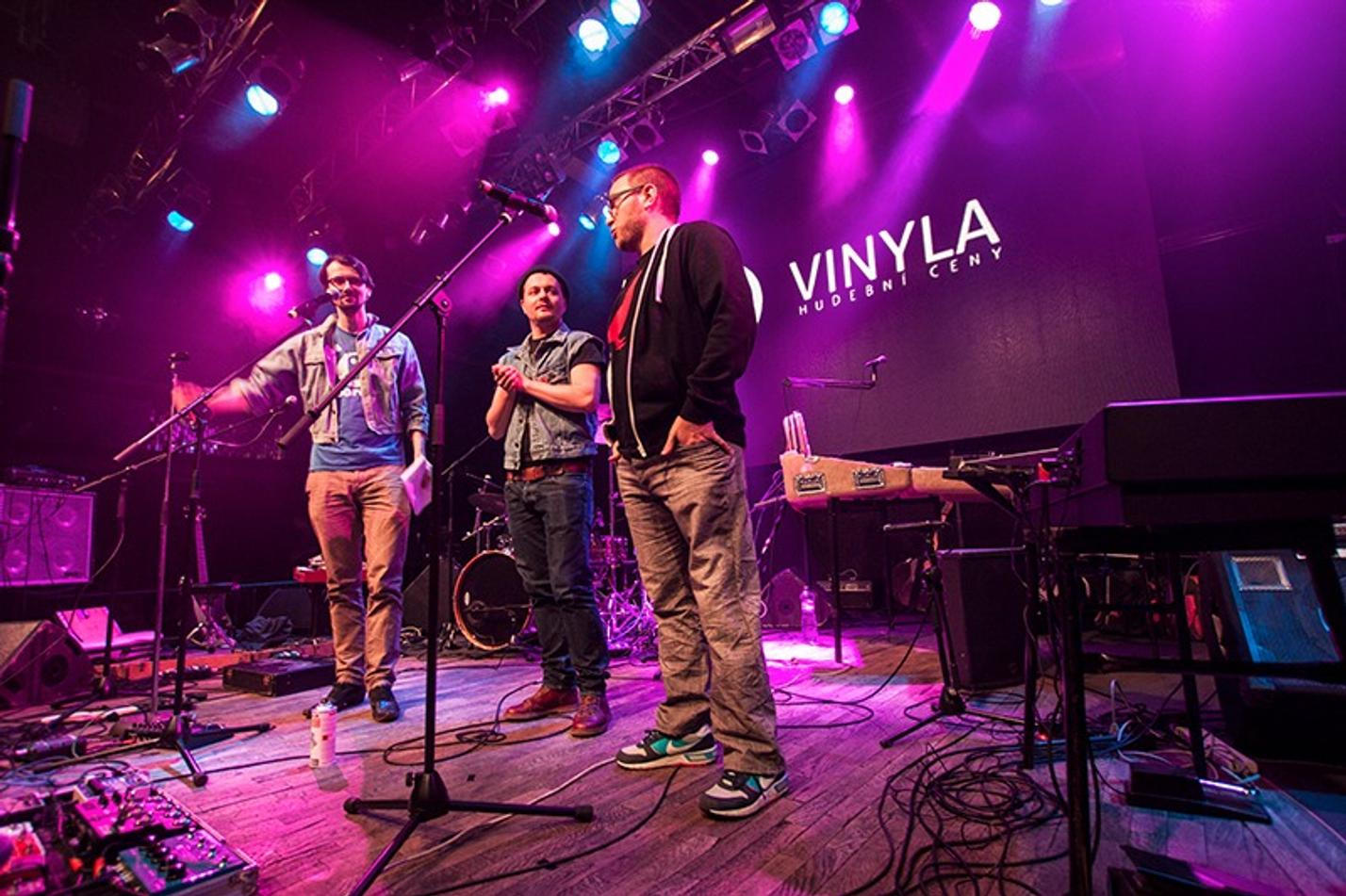 24vynila