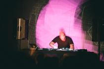 Com Truise (6)