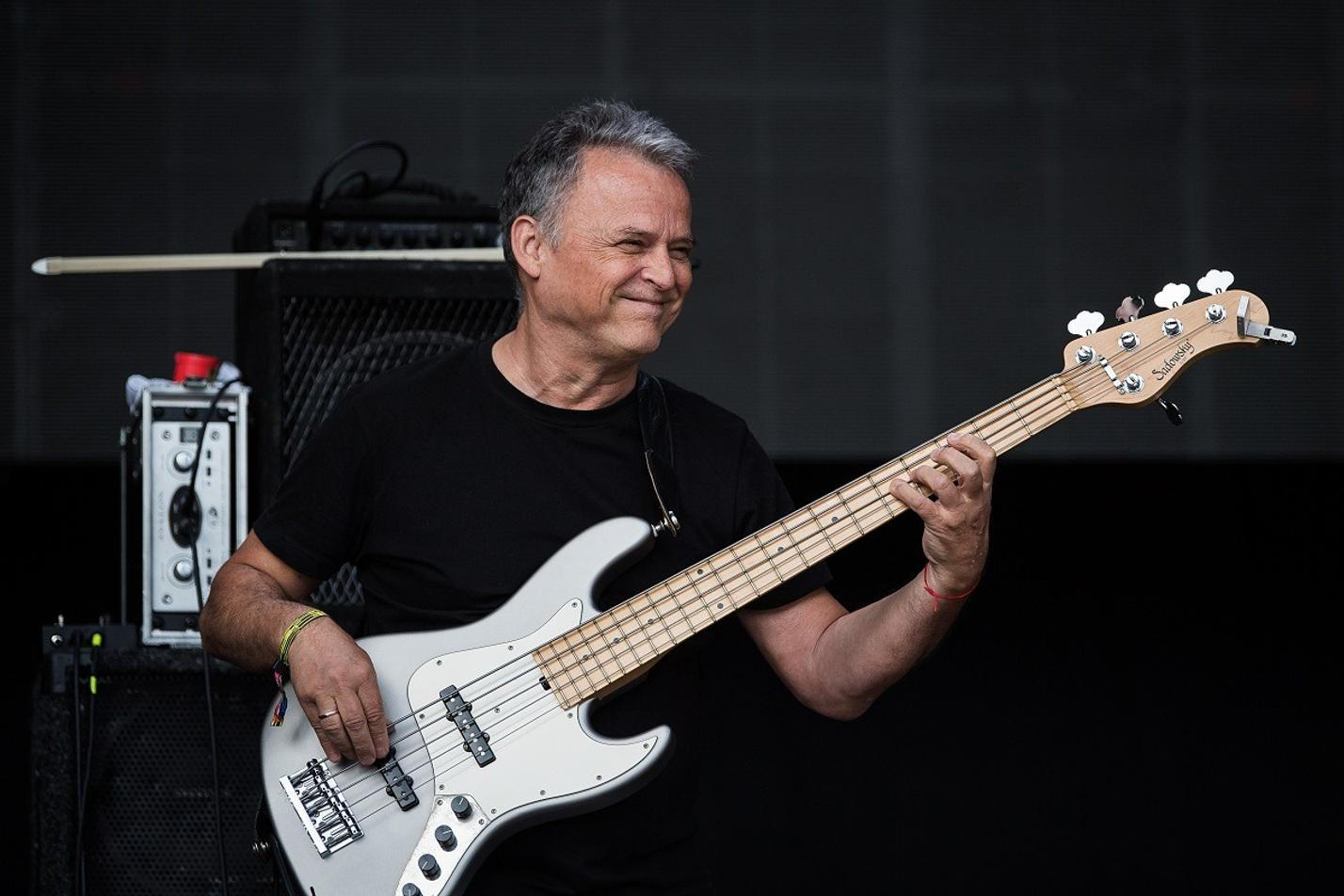 01_Dan Barta