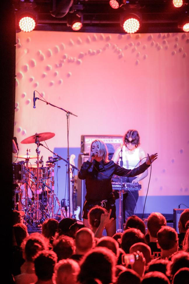 09 - Kim Gordon